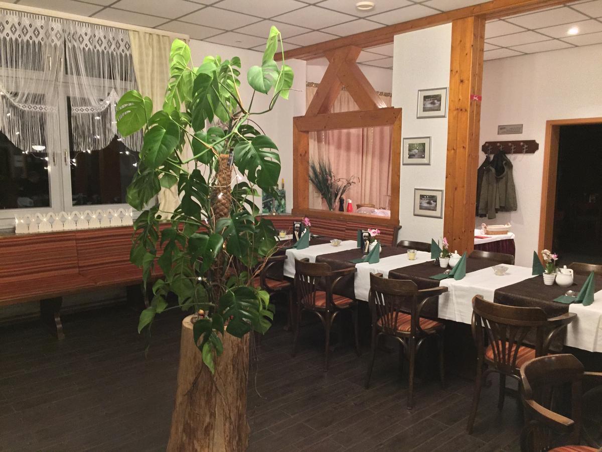 Hotel Restaurant Hohe Tanne Grossbreitenbach Exterior foto